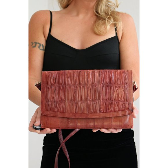 1970´s Burgundy Ruched Eel Skin Purse // Multi Pocket...